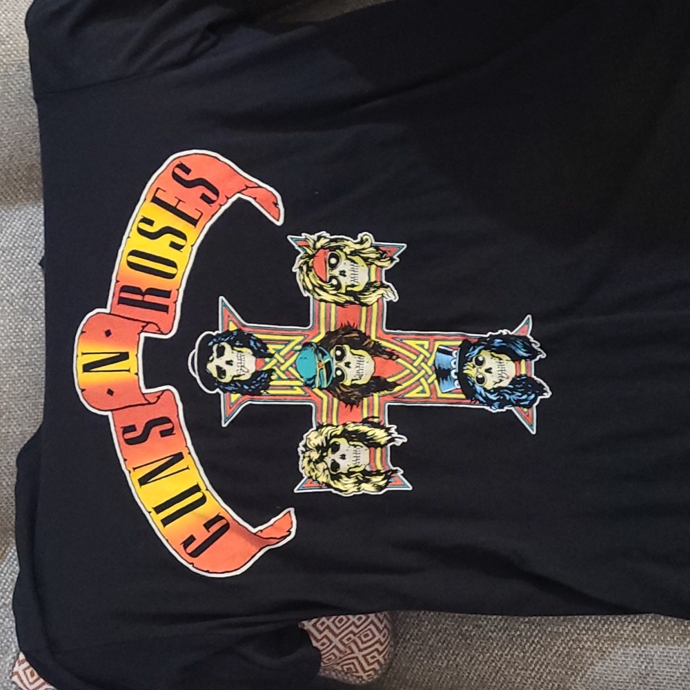 Guns n roses t shirt